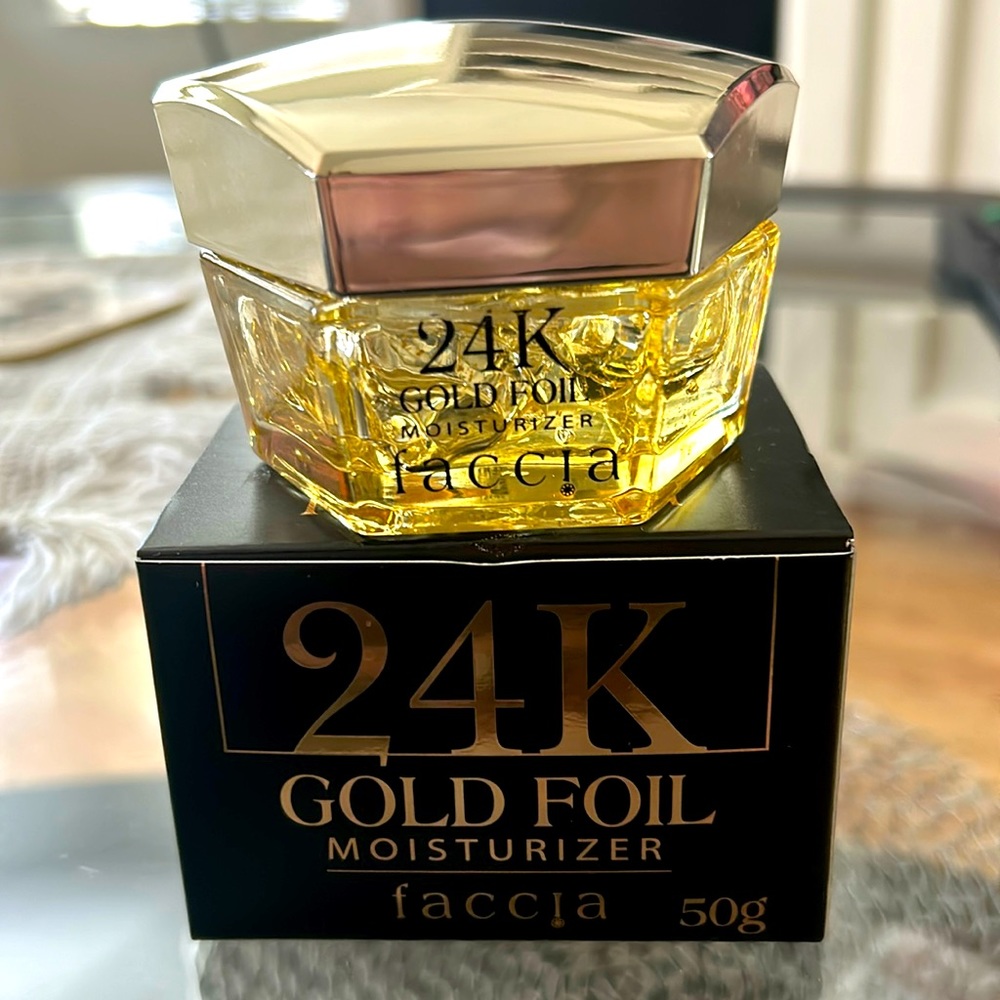 24K Gold Foil Moisturizer